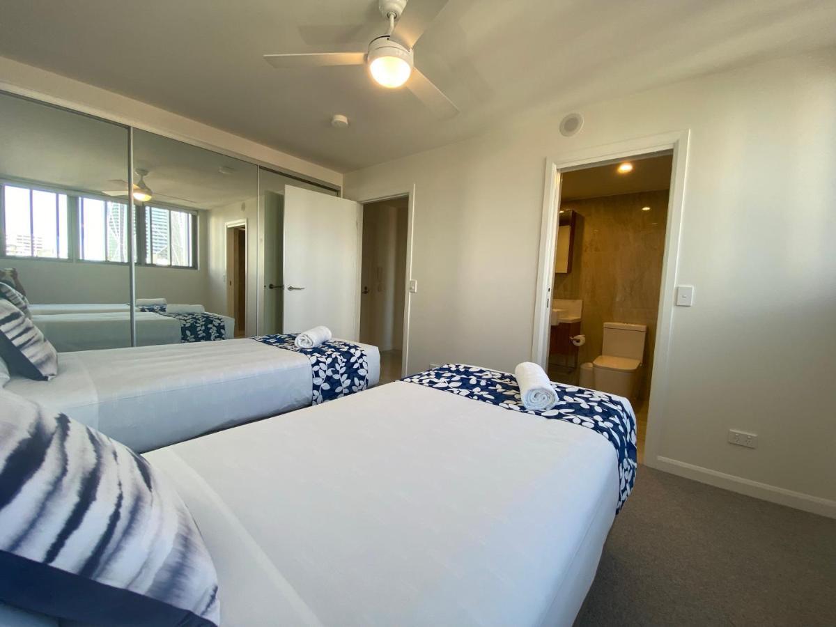 Serenity Surfers Paradise Gold Coast Exterior foto
